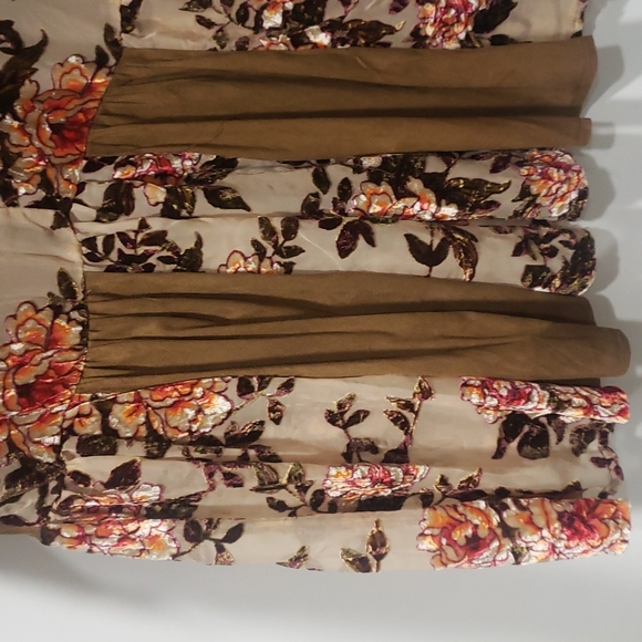 Top - Picture 4 of 8